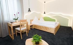 Hotel Rhoenhof